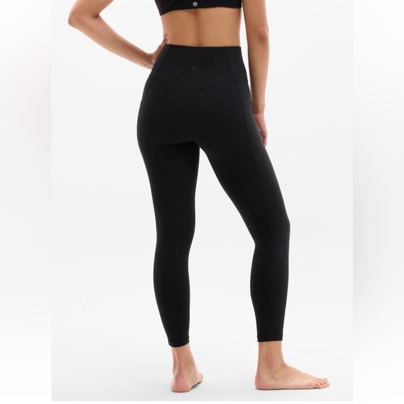 Athleta Salutation Stash 7/8 High Rise Tight Leggings Black Medium - Picture 3 of 11